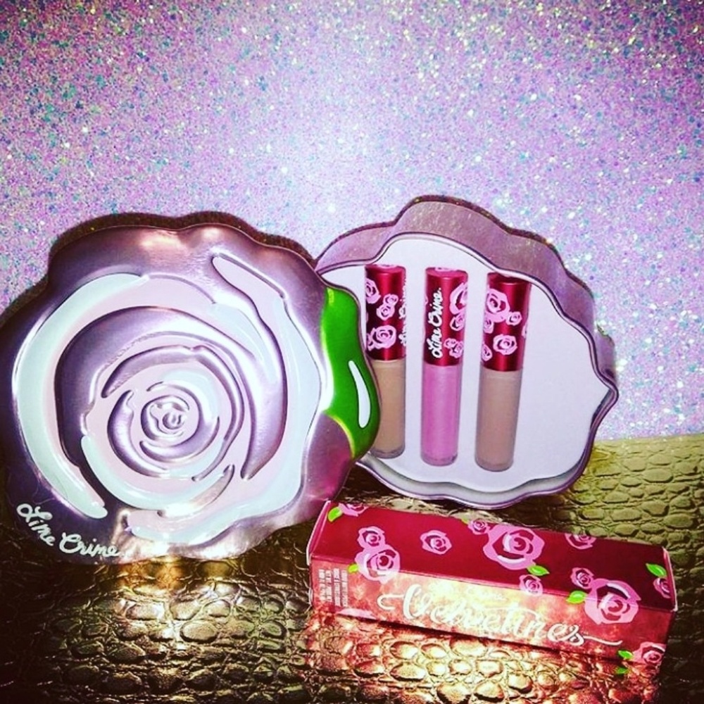 Up for trades Flower tin set & lipstick